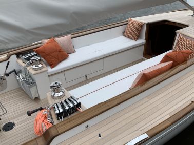 essence 33 exterior 7d